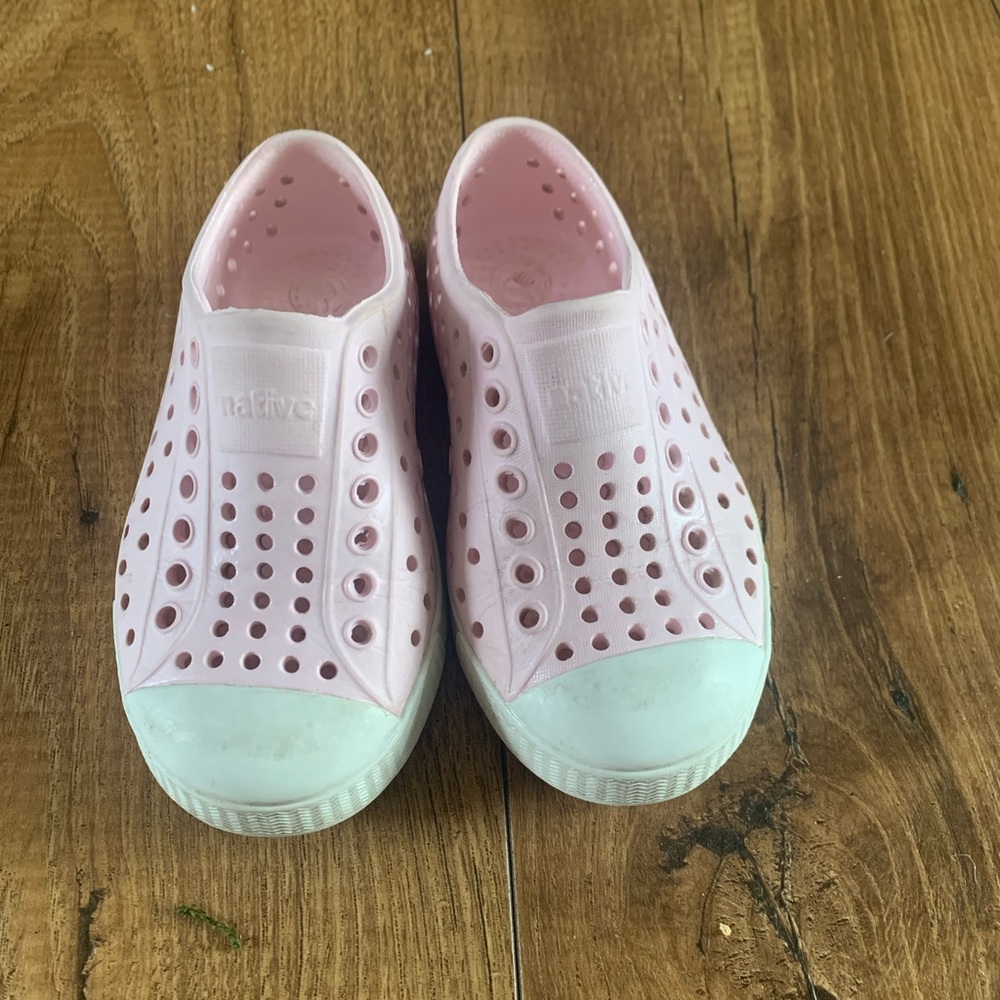 C8 Native Dusty Pink girl shoes